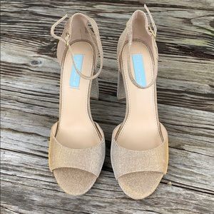 Betsey Johnson women’s Carly open toe/glitter shoe